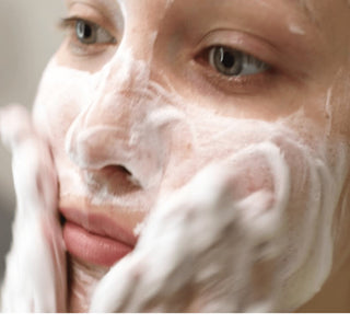 Khichi Beauty Luxurious Clarifying Facial Cleansing Mousse 100 ml / 3.5 oz - Khichi Beauty Skincare by WWW.ALESMAXII.COM